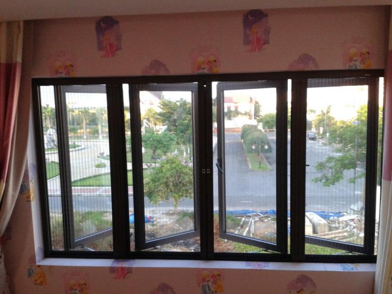 Thi công cửa chống côn trùng Hà Nội - Giải pháp an toàn cho gia đình bạn